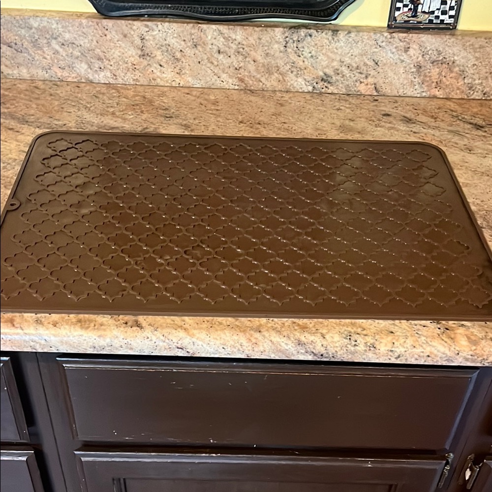 Kitchen Counter Silicone 24" x 16 Heat Resistant Dish Drying Pad.